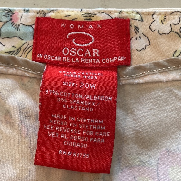 Oscar De La Renta Capris - Picture 4 of 4